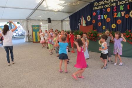 KNOBLEHARJEVO 2012- Otroški živ žav 21